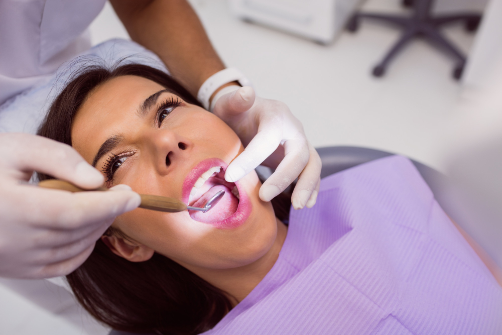 Odontologia estética em Bernardino de Campos: soluções personalizadas para melhorar a estética e a confiança no sorriso