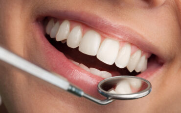 Imagem em Destaque - Dentista em Ourinhos: como escolher um atendimento completo para cuidar da saúde e da estética do seu sorriso